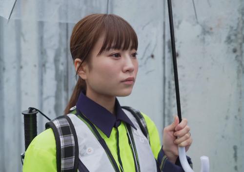 夫の稼ぎでは足りず始めた交通誘導バイトで仲良くなったガテン系年下青年のチンポに完堕ちした主婦