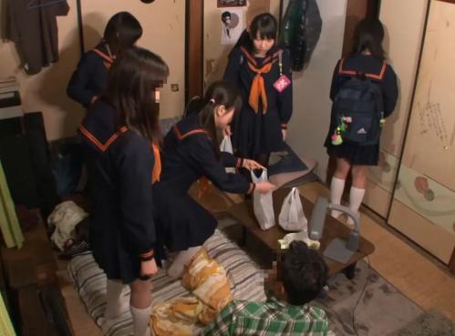 僕の部屋から隣家のセックスが見える！と聞いた妹の同級生がゾロゾロやってきて全員パンツ濡らしながら見てるんだが…