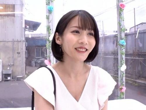 パンティ越しにデカチン先っぽ3cm入れさせてくれませんか？買い物帰りのご無沙汰奥さまは我慢できずに生挿入を求めてしまうのか？