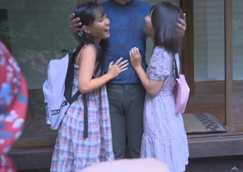 5年ぶりに会って抱き着いてきた姪っ子の膨らみかけおっぱいの感触に勃起が止まらない！！