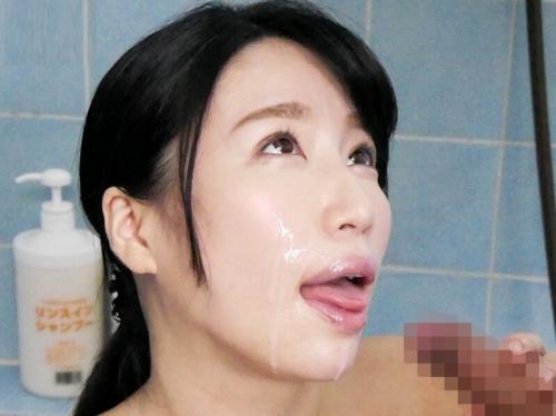 【母子相姦】『母さんみたいな、おばさんが好きなの？』息子の部屋で発見した人妻熟女AVに興奮した母が息子を逆誘惑！