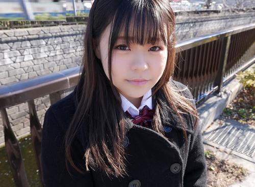 幼い頃から同級生よりボインだったせいで男にエロい目で見られ続けた148cmの10代美少女。初めての中出し体験！