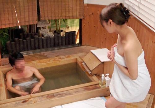 【NTRモニタリング】報酬は宿泊費全額負担！家族旅行中の奥さん達に『タオル一枚で他所の旦那と混浴してみませんか？』を交渉