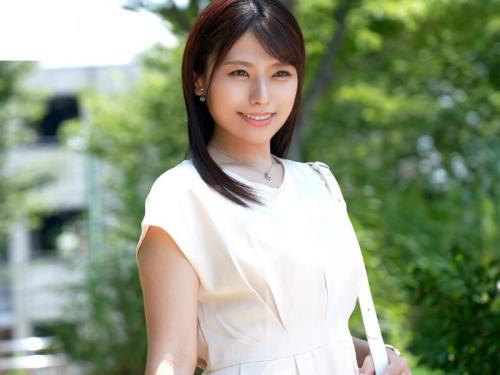 【人妻初撮り】結婚4年目を迎える一児の母(34)が二年ものセックスレスに耐えきれずAV出演！久しぶりチンポにイキ狂う！！