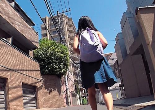 夏休み、塾に向かう女子小学生を白昼堂々拉致！まだ毛も生えてない幼マンコに大人チンポをねじ込んだ鬼畜レイプ！