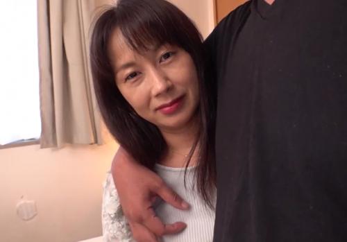 【熟女ナンパ】商店街で声をかけた”ごく普通の主婦”の本気セックスを見たくないですか？