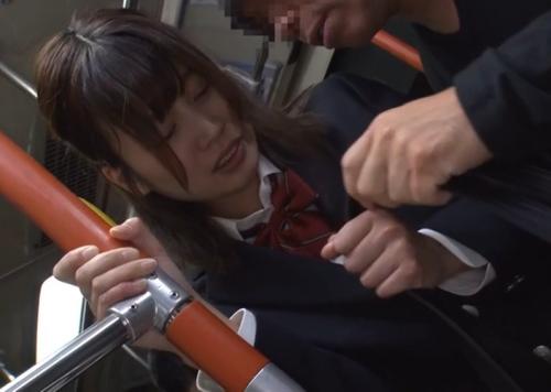 部活帰りの田舎の女子●学生にビッグバンローターを装着！イって腰が砕けても無理矢理立たせて無毛マンコに追撃激ピストン中出し！