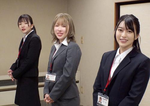 研修中のSOD女子社員にいきなり3♀×３♂の野球拳！同僚の前でマンコ舐めれられチンポしゃぶらされて大赤面！