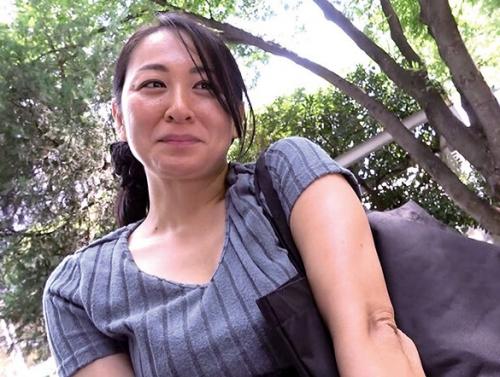 【人妻不倫旅行】「うちの妻を寝取ってください」結婚13年目の主婦(37歳)を騙して夫の上司とセックスさせたドキュメント映像