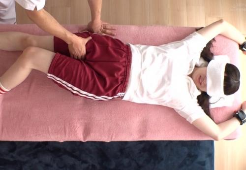 スポーツマッサージと称して部活帰りのウブな少女たちのクリトリスを狙う強制開発鬼マッサージ