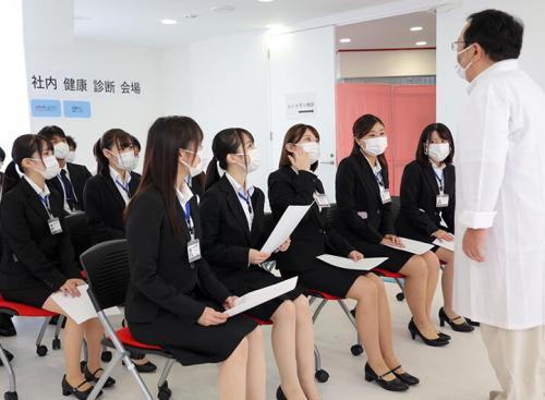 【羞恥！】『それでは、みなさん全員裸になってください。』SOD新入社員が強制的に受ける男女混合健康診断がエグすぎたｗｗ