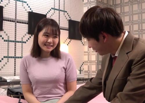 【逆ナンパ】『よかったら、筆おろしさせてくれませんか？』ご無沙汰な2児のママが人生初の童貞高校生の逆ナンに挑戦！