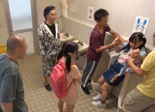 【閲覧注意】『誰か助けて…』公衆トイレで発生した女子●学生閉じ込めレイプ事件の犯行の一部始終