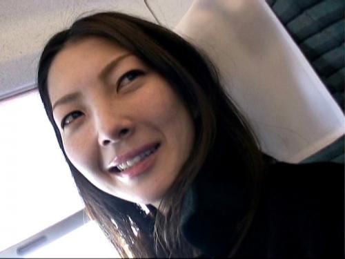 【人妻不倫旅行】結婚6年目 主婦(30) 子供無し。結婚後、SEXしなくなった旦那に欲求不満な奥さまが他人チンポを入れた日