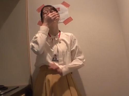 【羞恥】激務で汚れたパンツを見せてください。業務中のSOD女子社員さんに裸になるより恥ずかしい要求をしてみたｗｗｗｗ