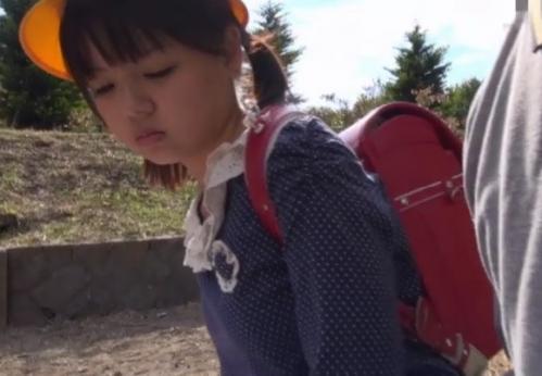【閲覧注意】学校帰りのランドセルJSを自宅に連れ込み性的イタズラ。逮捕された犯人が所持していた映像が流出！
