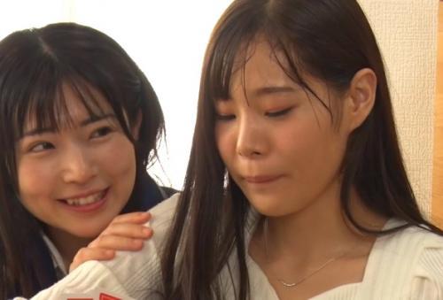 『お兄ちゃんより上手でしょ？』こたつの中で彼氏のJK妹にされた手マンが気持ち良すぎてレズセを求めてしまったノンケ彼女
