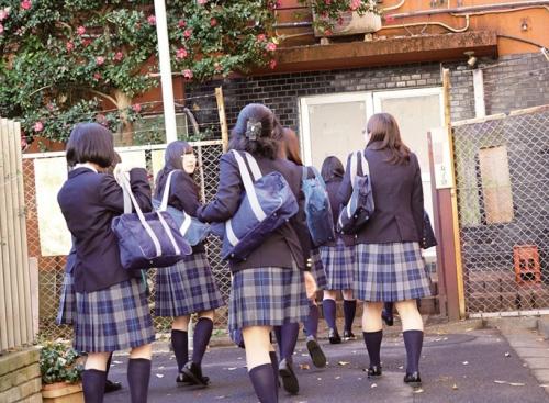 深夜の女子寮に響き渡る喘ぎ声とピストン音！女子校の女子寮に侵入したレイプ魔に次々と犯された女子校生たち