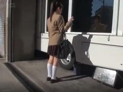 ≪素人≫『ナンパ』カワイ子ちゃんががマッサージされて欲情セックス！おじさんチンポでもだえ感じちゃうぞｗｗｗｗｗｗ