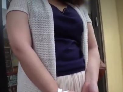 ≪素人≫『センズリ鑑賞』豊満ムチムチエロい体の人妻がマジミラ乗車してエロ企画挑戦ｗｗｗｗｗ