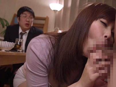 ≪ウチの嫁さん≫『寝取られ』夫の前で他人棒への奉仕をする清楚妻がガチパコセックスしちゃうぞｗｗｗｗｗｗ