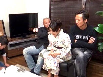 ≪婚約中の美人姉≫『突然訪れた悪夢！』借金しまくりの弟とセックスさせられちゃう！闇金の男たちに命令されちゃうｗｗｗｗ
