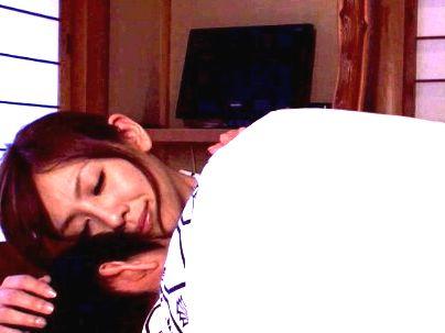 ＜結城みさ！＞「愛してるわよ…♡」再婚相手から逃げてきた親子！まさかの禁断エロ行為に発展シチャウゾ！