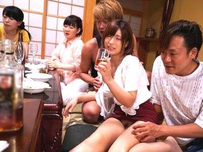 ≪泥●NTR≫『町内会』スタイル抜群で美人な人妻がお酒で酔っ払って男にえちえちされちゃうぞｗｗｗｗ