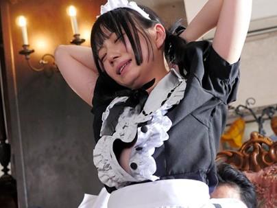 ≪メイド≫【美少女】スレンダー細見のカワイ子ちゃんメガネがエロ行為でもだえ感じちゃう無料エロ動画ｗｗｗｗｗ