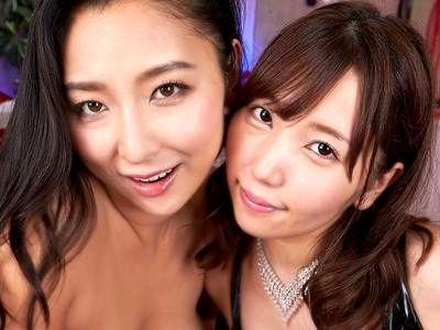 ≪VR≫『過激モード』スタイル抜群で綺麗なお姉さん二人組が男のオチンポ痴女行為でえちえち楽しんじゃうぞ！！！！