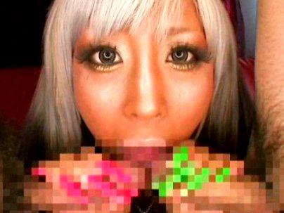 ≪ド派手黒ギャル≫『変態オヤジ達』怖そうな黒ギャルが変態オヤジ達オチンポしごいちゃうｗｗｗｗｗｗ