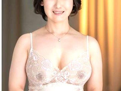 ≪初撮り五十路≫『禁欲生活』性欲爆発寸前の人妻美熟女がふたたびAV出演でエロい行為見せつけちゃうｗｗｗｗ