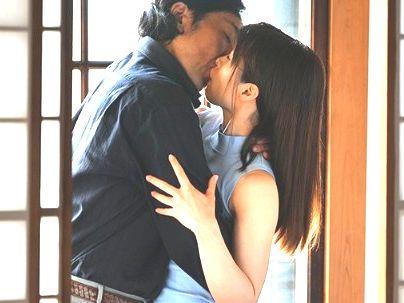 ＜人妻不倫！＞スレンダー細見の可愛いおくさんヒトヅマが元カレにネトラレエロ行為に！！！！