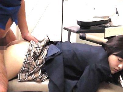 ＜女子学生！＞「え？眠い・・・」歯科医院で狙われた可愛い女子！麻酔薬で犯されレイプされる！