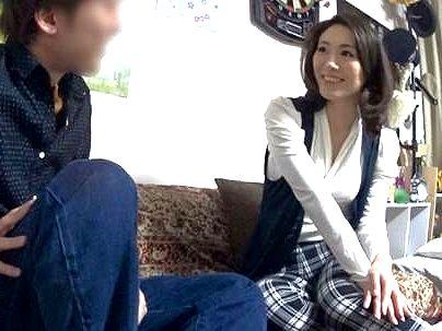 ≪熟女ナンパ≫『素人企画』性欲高めの人妻が若い男のオチンポで興奮しちゃう！旦那に内緒で他人棒で感じるｗｗｗｗ