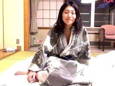 ≪100％ナンパ≫『素人奥さん！』性欲高めの人妻が旦那に内緒でエロ行為しちゃうぞｗｗｗｗｗ