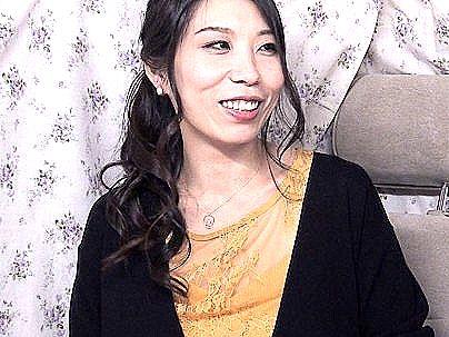 ＜熟女中出し！＞真面目そうな清楚系セレブ奥さん人妻美魔女のおばさん！ゲットされた膣内射精にｗ