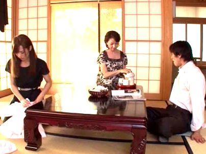 ≪にょっ女房より≫『ずっといいよ…』義母の魅力に我慢限界で禁断行為にでちゃうぞ！近親相姦セクロスしちゃう！！！！