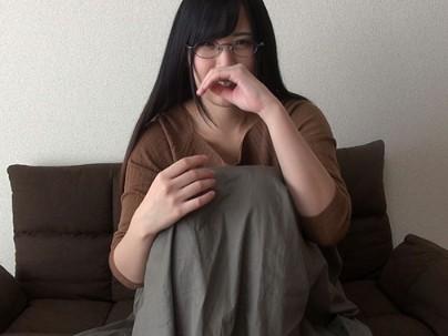 ≪ぽっちゃり≫【メガネ】豊満ムチムチエロい体の女の子が顔射されちゃうぞｗｗｗｗｗｗｗｗ