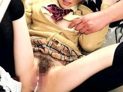 ≪オシッコを出す≫『瞬間に突然レ×プ！』ショートカット美少女のギャルがおしっこする時に犯されレイプされちゃうｗｗｗｗ