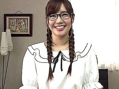 ＜文学美女限定！＞真面目に見える彼女ゲット！むっつりスケベ女子が初めての筆おろししちゃう！