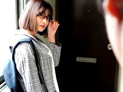 ≪彼女不在≫『家族旅行！』イケない行為だと分かっていたけど彼女の友達とえちえちしちゃうぞ