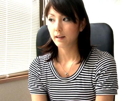 ≪面接即中出し≫『人妻が寝取られ！』見かけによらずエロい人妻美熟女が旦那に内緒で中出しされちゃうｗｗｗｗ
