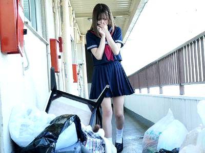 ≪隣人のゴミ部屋≫『制服女子！！』童顔小柄なカワイ子ちゃんが隣人のゴミ部屋親父と激パコセックスしちゃうぞｗ