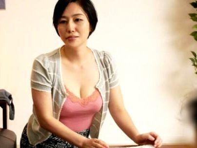 ≪友達の母親≫『人妻熟女！』性欲高めの人妻熟女が我慢限界で息子の友達と禁断行為にでちゃうぞｗｗｗｗ