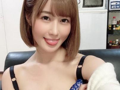 ≪ハメ撮り≫『美少女』エロい体のカワイ子ちゃんがエロコス姿でエロ行為しちゃうぞｗｗｗｗｗ