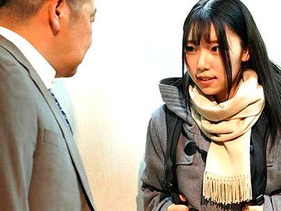 ≪ムッツリ≫『ねちっこい中年！』ムチムチオッパイの可愛すぎる美少女がねちっこい中年に調教にｗｗｗｗ