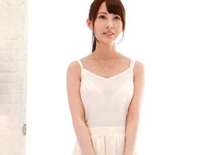 ≪美少女≫【デビュー】真面目そうな清楚系スレンダー細身カワイ子ちゃんがＡＶ出演しちゃうぞｗｗｗｗ