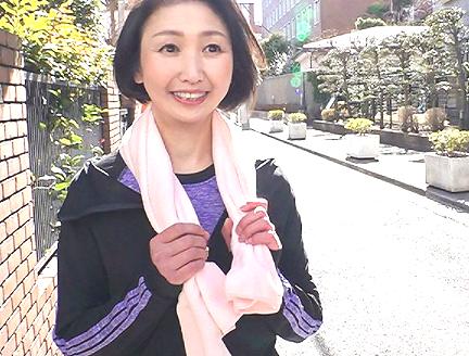 ≪隣人の無職男≫『久しぶりの快感！』若い男のオチンポで感じてしまい虜になっちゃう熟女がこちら↓↓ｗｗｗｗ