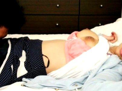 ≪ママの大きな≫『おっぱいは僕のモノ！』バカな息子がお母さんのオッパイに我慢限界でｗｗｗｗｗ